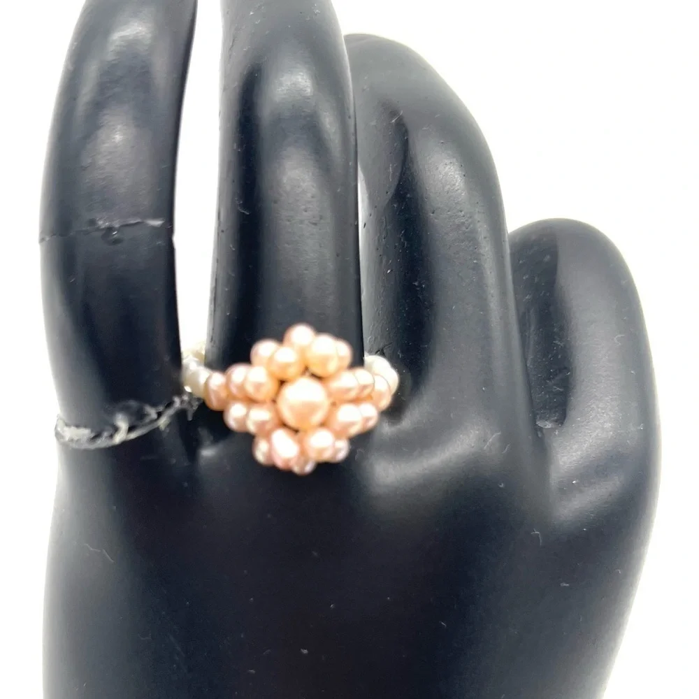 DELICATE PEARL FLOWER RING, WHITE AND PINK